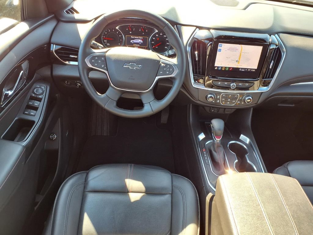 Used 2023 Chevrolet Traverse RS w/ LPO, Cargo Package AWD/4WD image 3