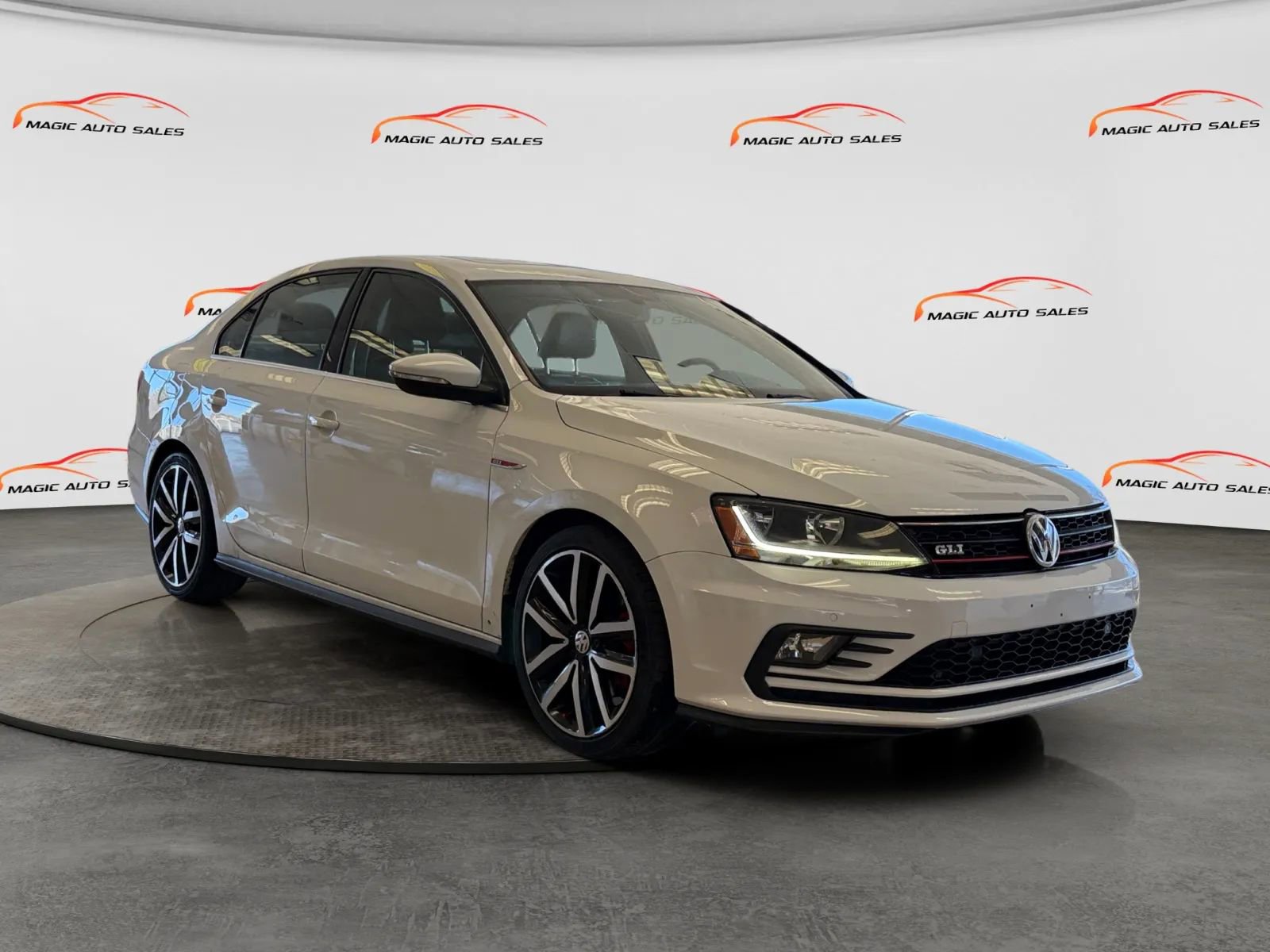 Used 2018 Volkswagen Jetta GLI image 44