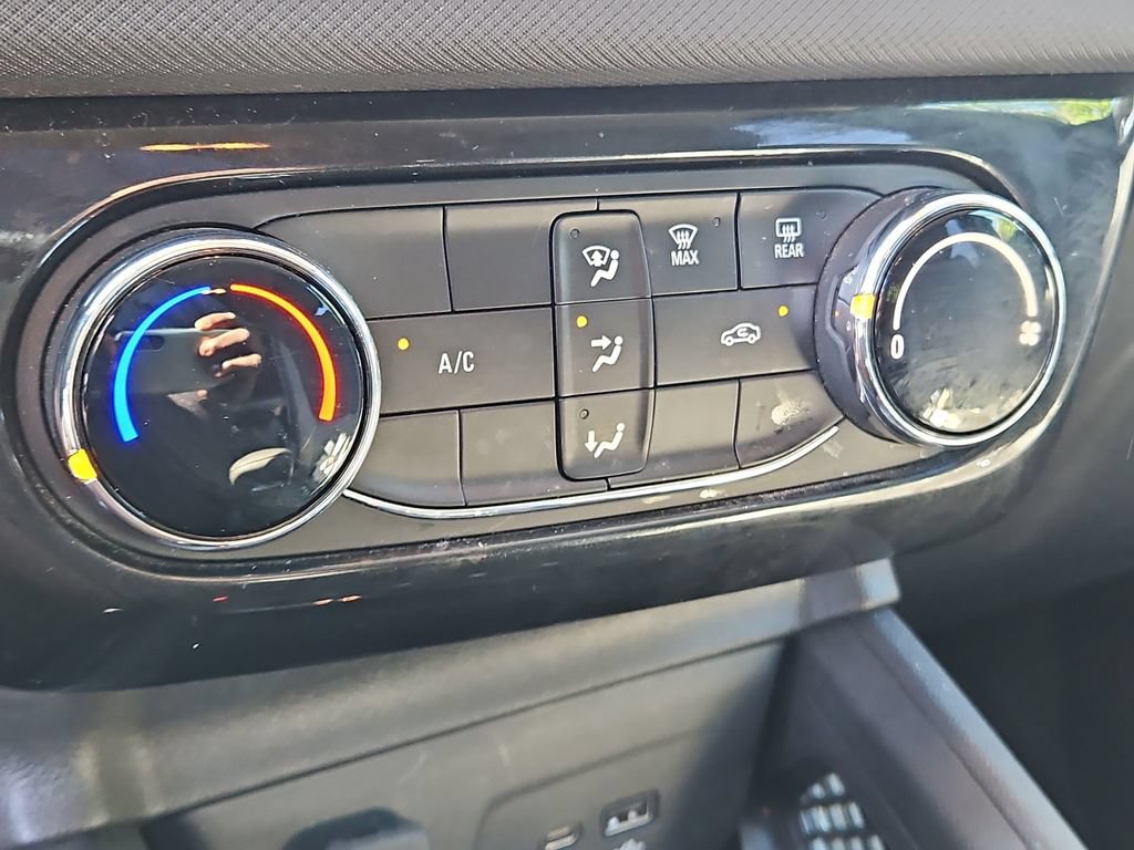 Used 2024 Chevrolet TrailBlazer LT w/ Driver Confidence Package AWD/4WD image 30
