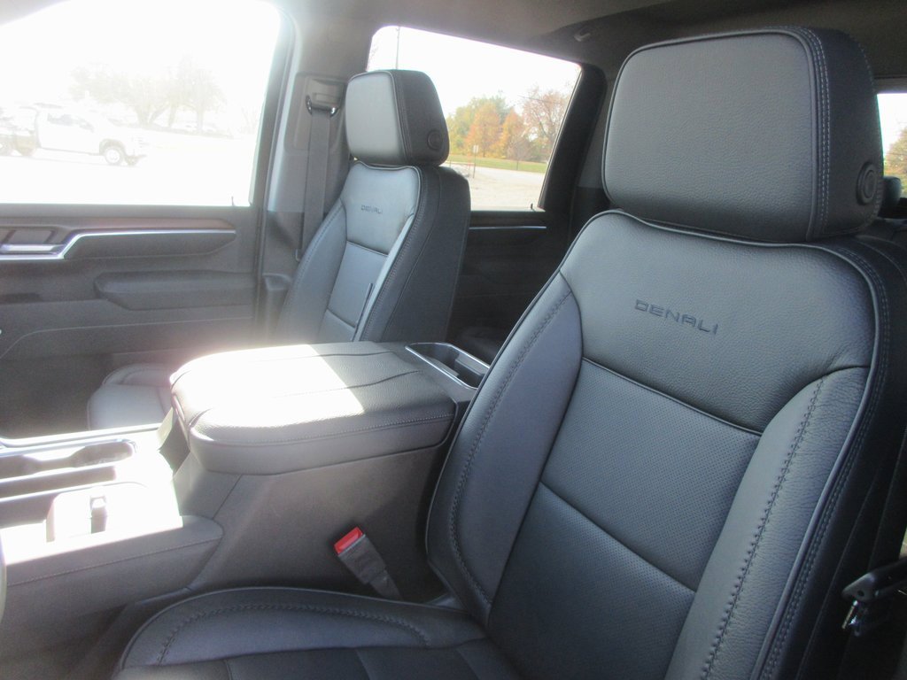 New 2026 GMC Sierra 2500 Denali w/ Denali Reserve Package image 14