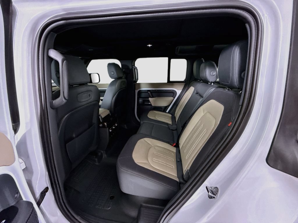 Used 2022 Land Rover Defender 110 X-Dynamic SE AWD/4WD image 21