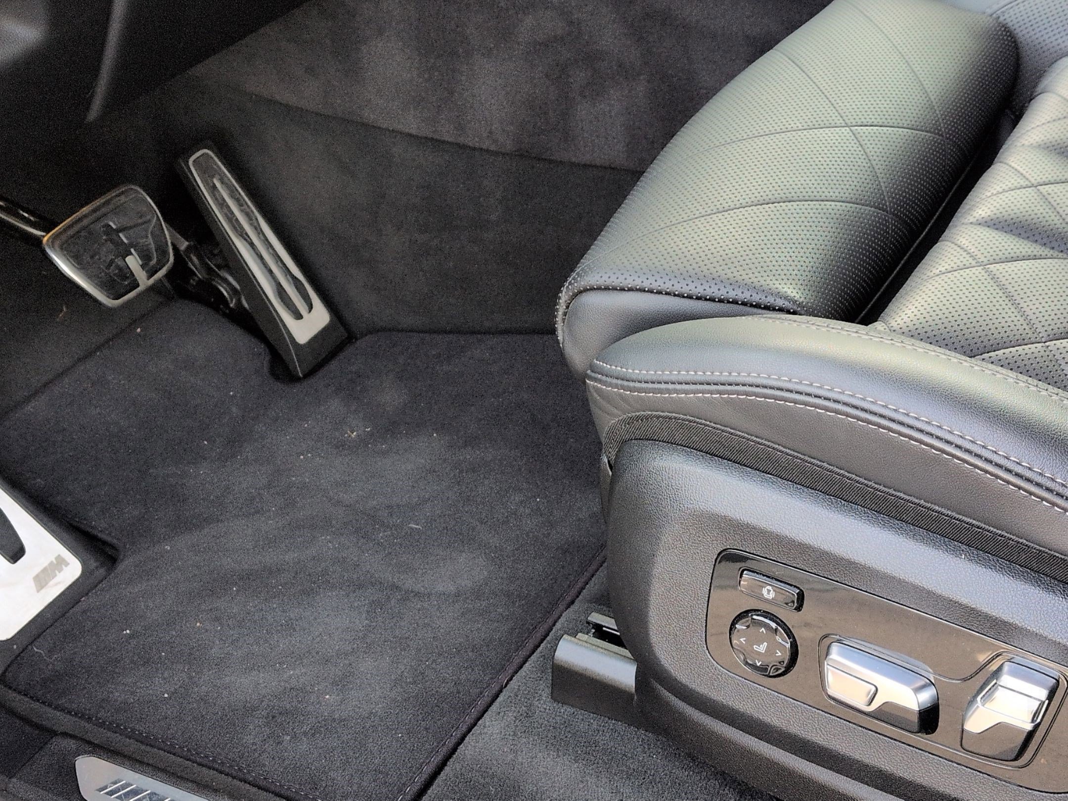 Used 2024 BMW X5 xDrive40i w/ M Sport Package image 17