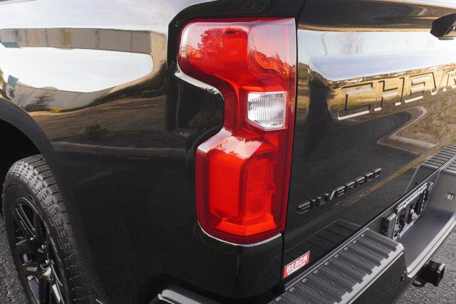 Used 2024 Chevrolet Silverado 1500 High Country w/ Midnight Edition image 35