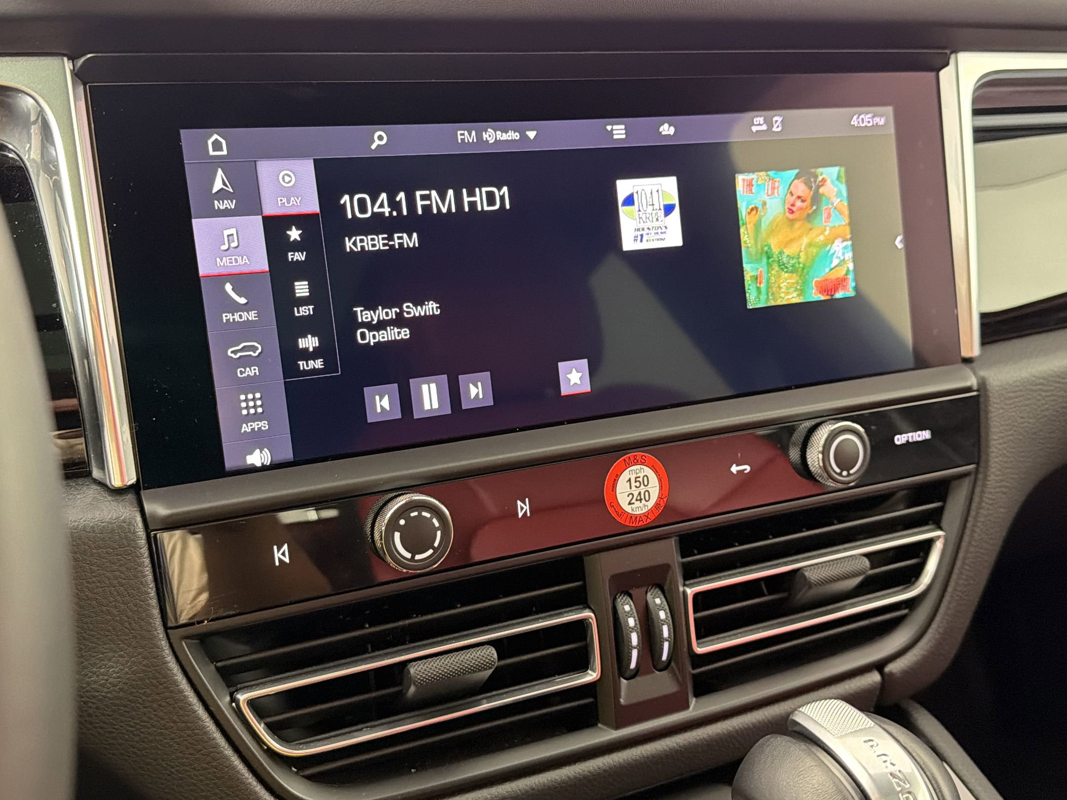 Certified 2025 Porsche Macan image 23