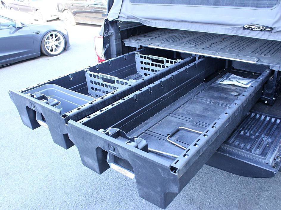 Used 2016 Nissan Titan SL image 9