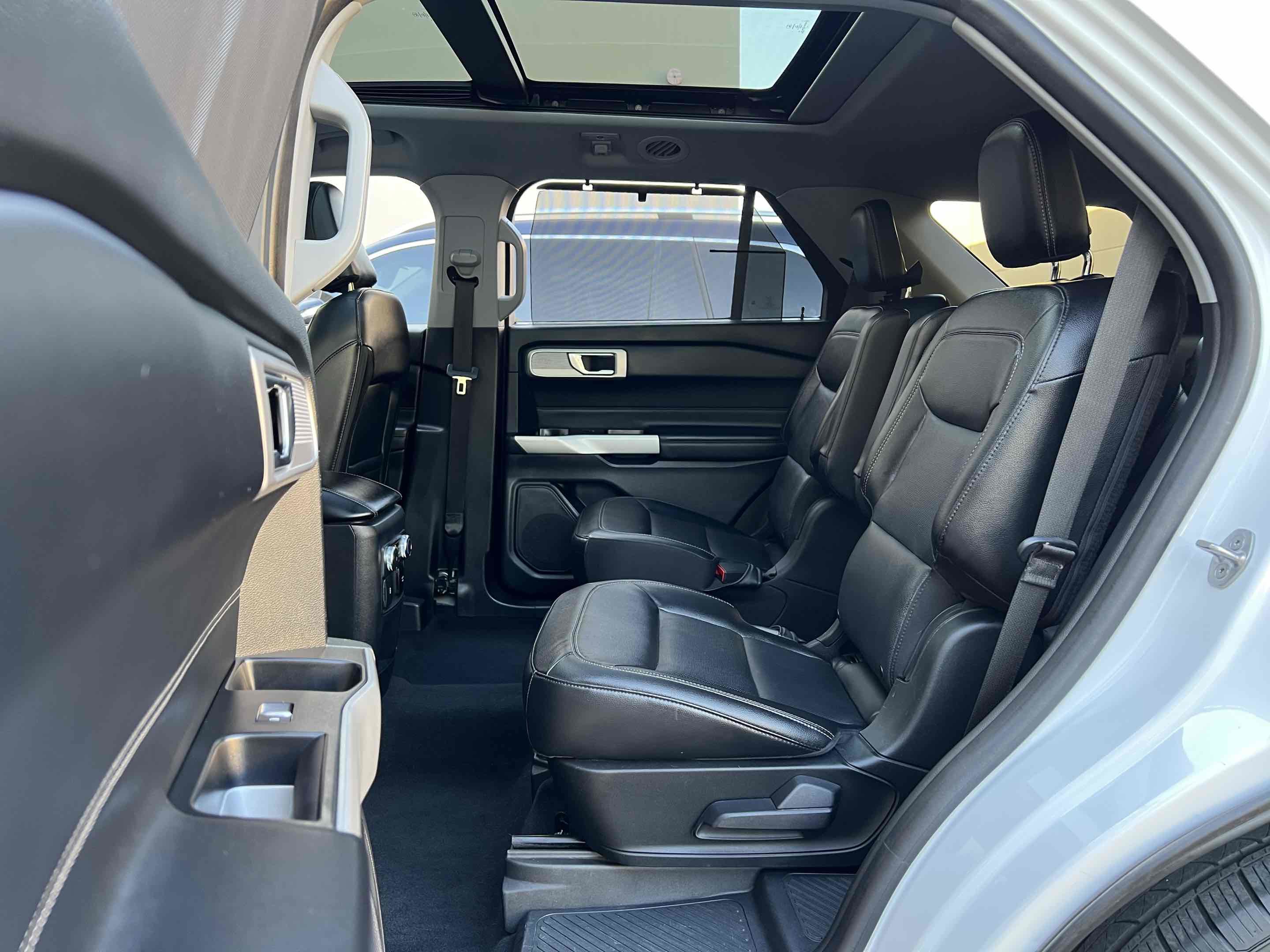 Used 2021 Ford Explorer Limited w/ Equipment Group 301A image 34