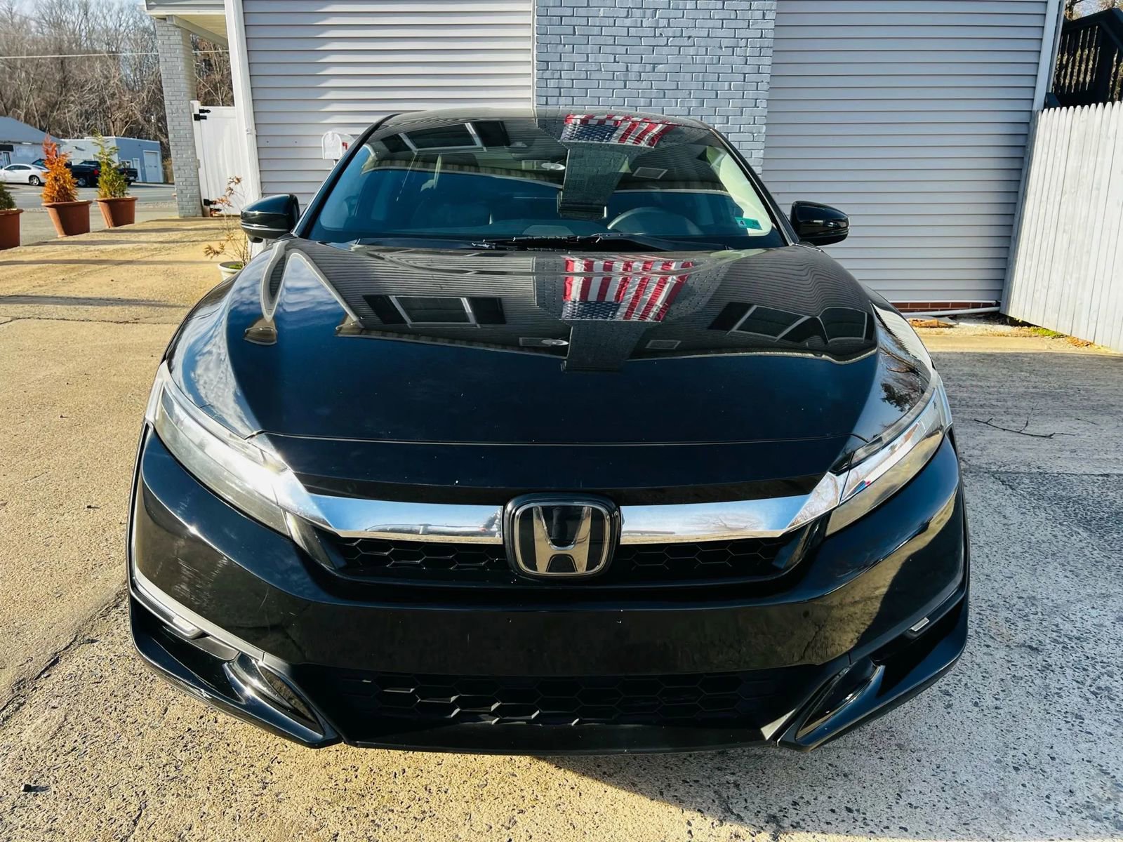 Used 2018 Honda Clarity Plug-In Hybrid image 3