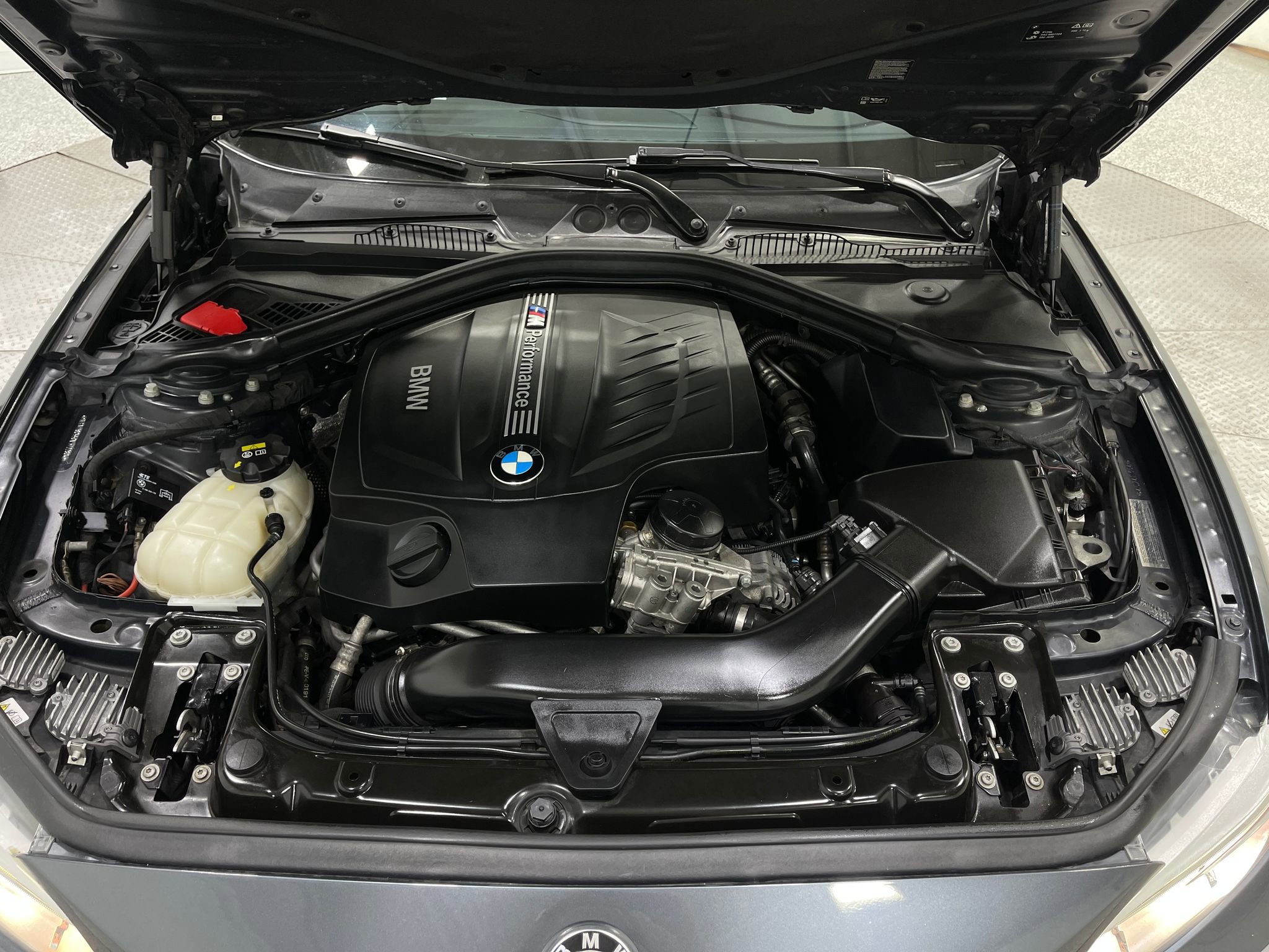 Used 2016 BMW M235i xDrive Coupe image 28