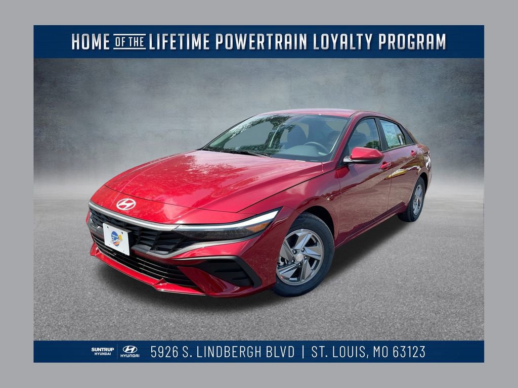 Used 2025 Hyundai Elantra SE image 1
