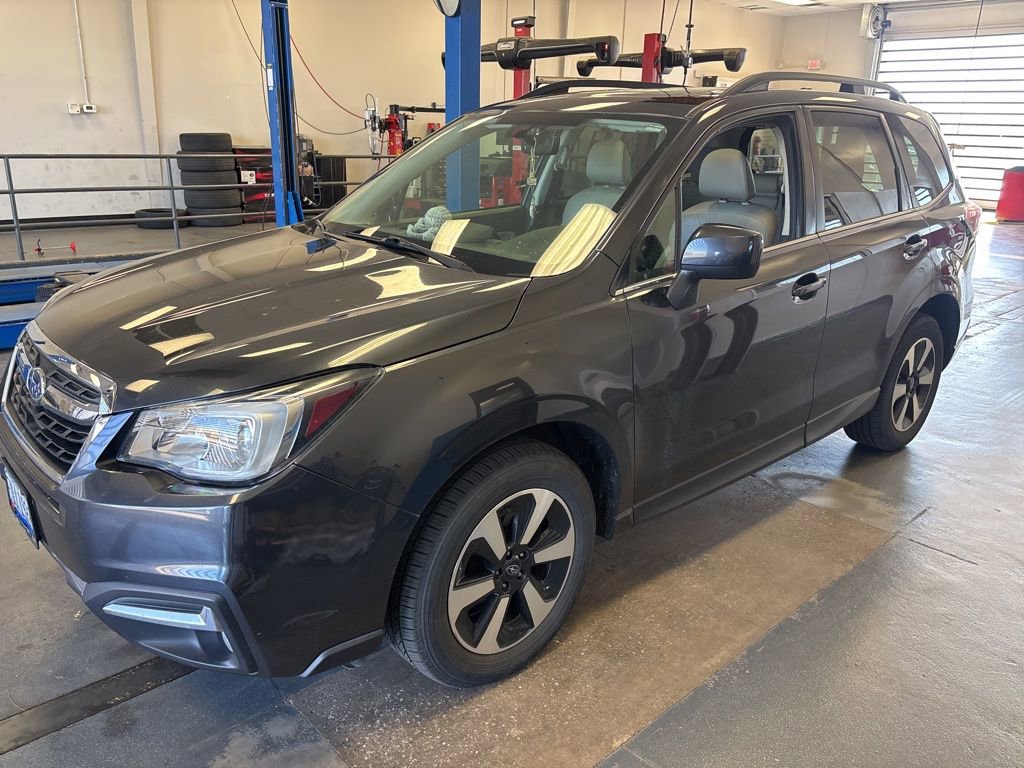 Used 2018 Subaru Forester 2.5i Limited image 2