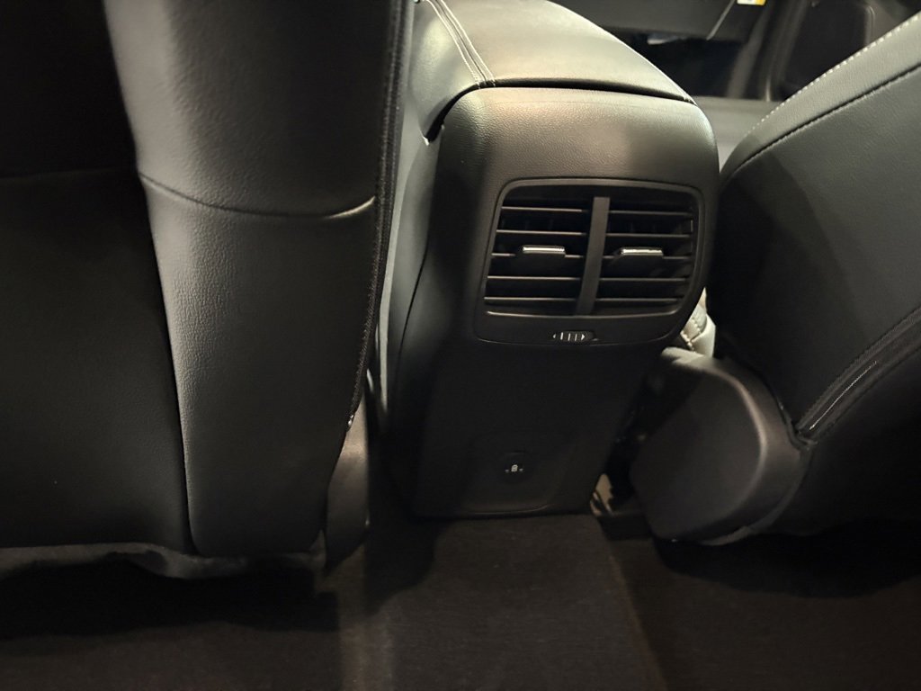 Used 2024 Ford Escape Base w/ PHEV Premium Package image 24