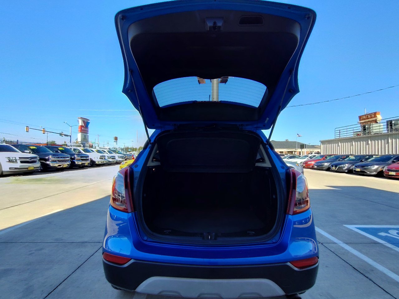 Used 2018 Buick Encore Essence image 42