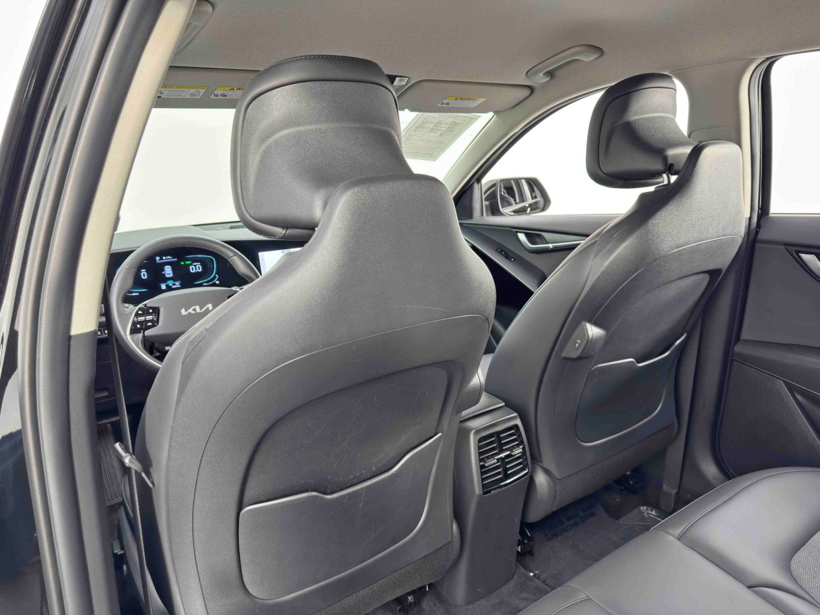 Used 2023 Kia Niro EX FWD image 29