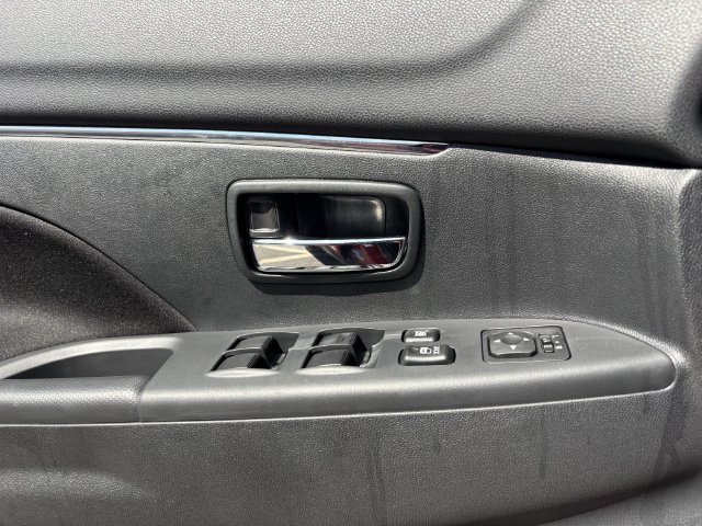 New 2027 Mitsubishi Outlander Sport ES FWD image 17