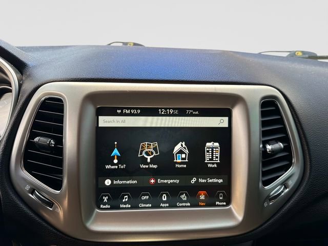 Used 2017 Jeep Compass Latitude w/ Popular Equipment Group FWD image 22