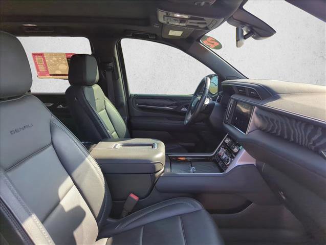 Used 2022 GMC Yukon Denali AWD/4WD image 23