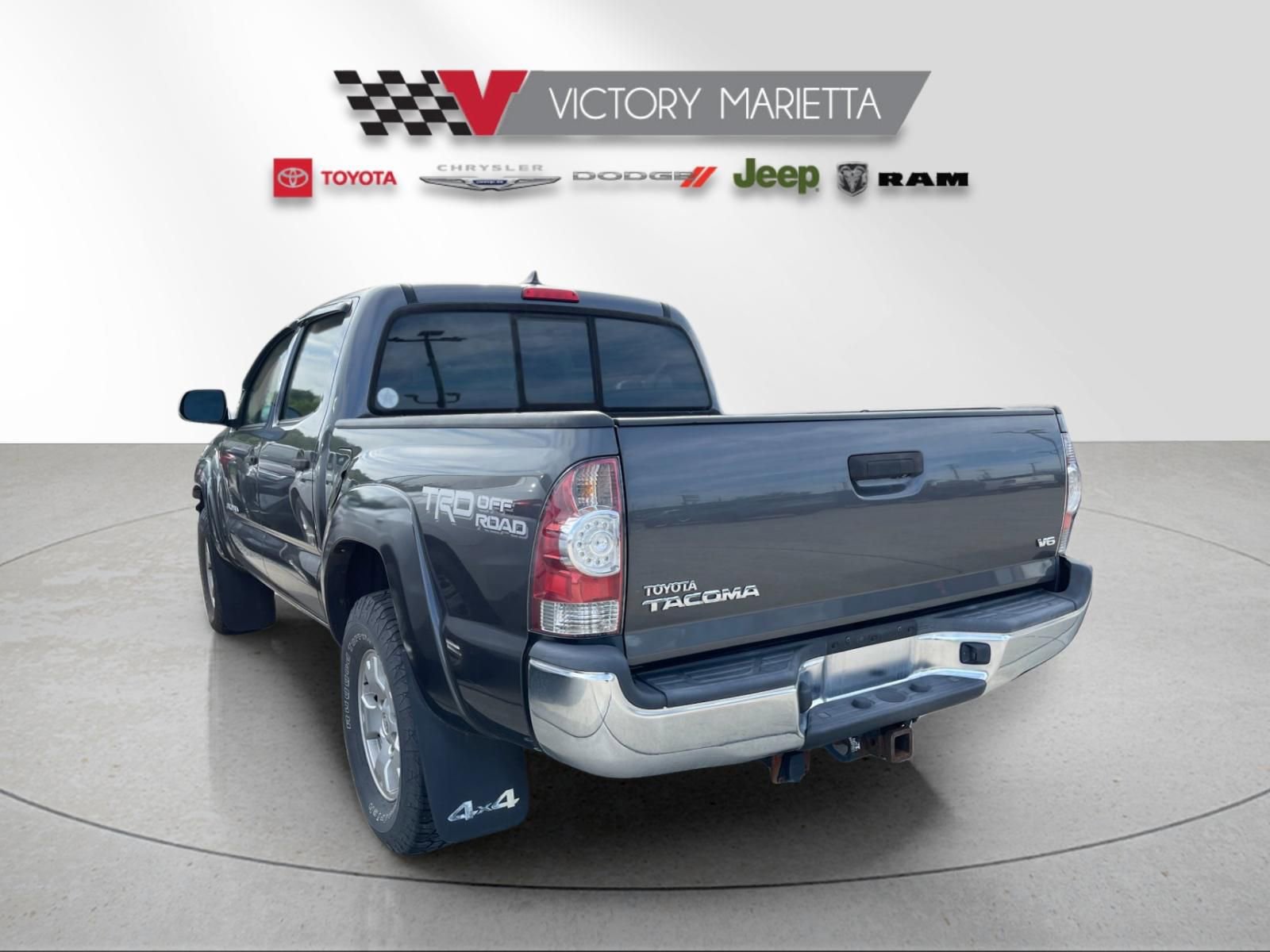 Used 2015 Toyota Tacoma 4x4 Double Cab w/ TRD Off-Road Package image 2
