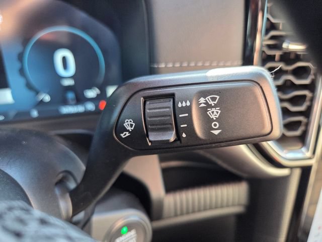 Certified 2025 Ford Ranger Lariat RWD image 31