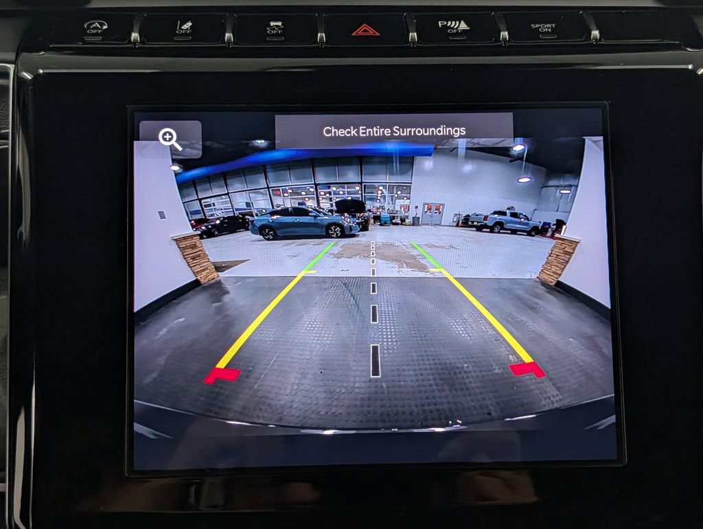 Used 2022 Jeep Grand Cherokee Altitude AWD/4WD image 13