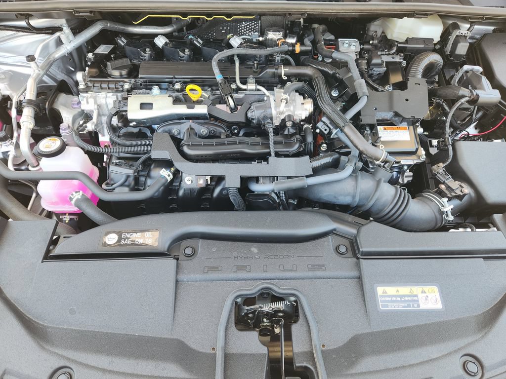 Used 2025 Toyota Prius Limited w/ Limited Premium Package FWD image 33