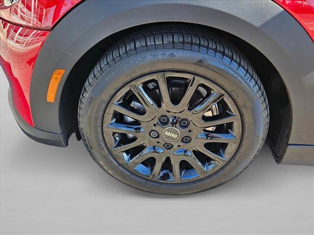 Used 2024 MINI Cooper 4-Door Hardtop FWD image 24
