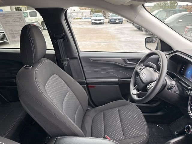 Used 2025 Ford Escape Active image 11