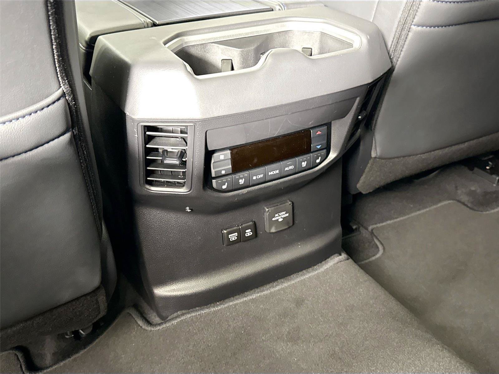 Certified 2025 Toyota Sequoia Platinum AWD/4WD image 40