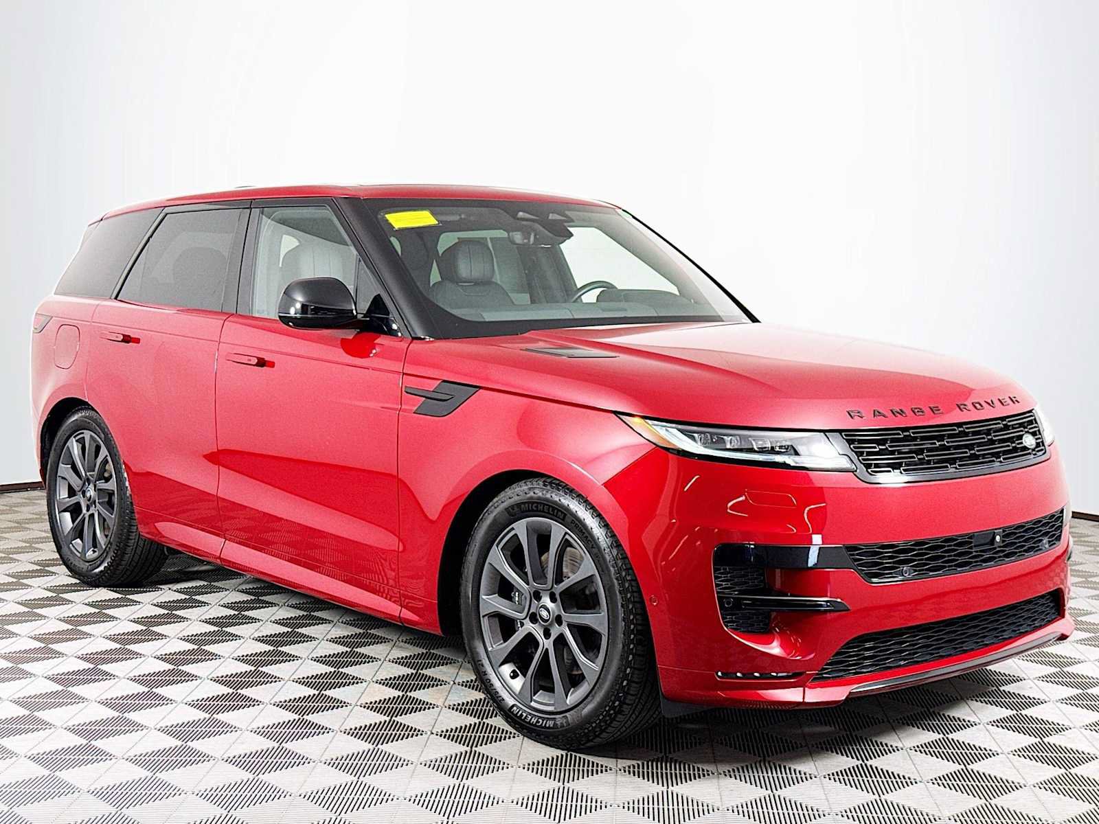 Certified 2024 Land Rover Range Rover Sport Dynamic SE AWD/4WD image 3