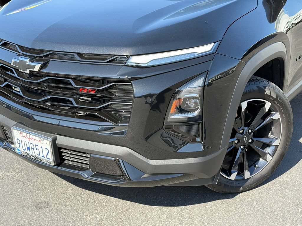 Used 2026 Chevrolet Equinox RS FWD image 3