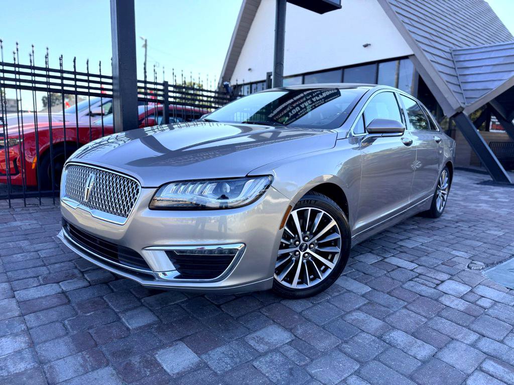 Used 2019 Lincoln MKZ Premiere FWD image 1