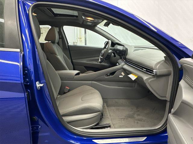 New 2025 Hyundai Elantra SEL image 15