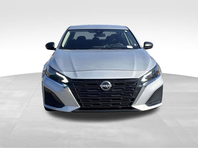 Used 2024 Nissan Altima 2.5 SV image 6