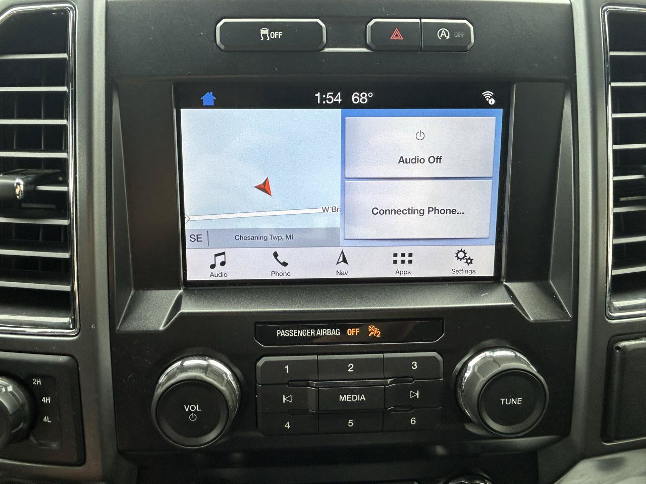 Used 2019 Ford F150 XLT w/ Equipment Group 302A Luxury AWD/4WD image 21