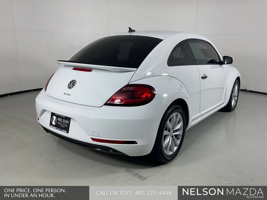 Used 2017 Volkswagen Beetle 1.8T Classic FWD image 6