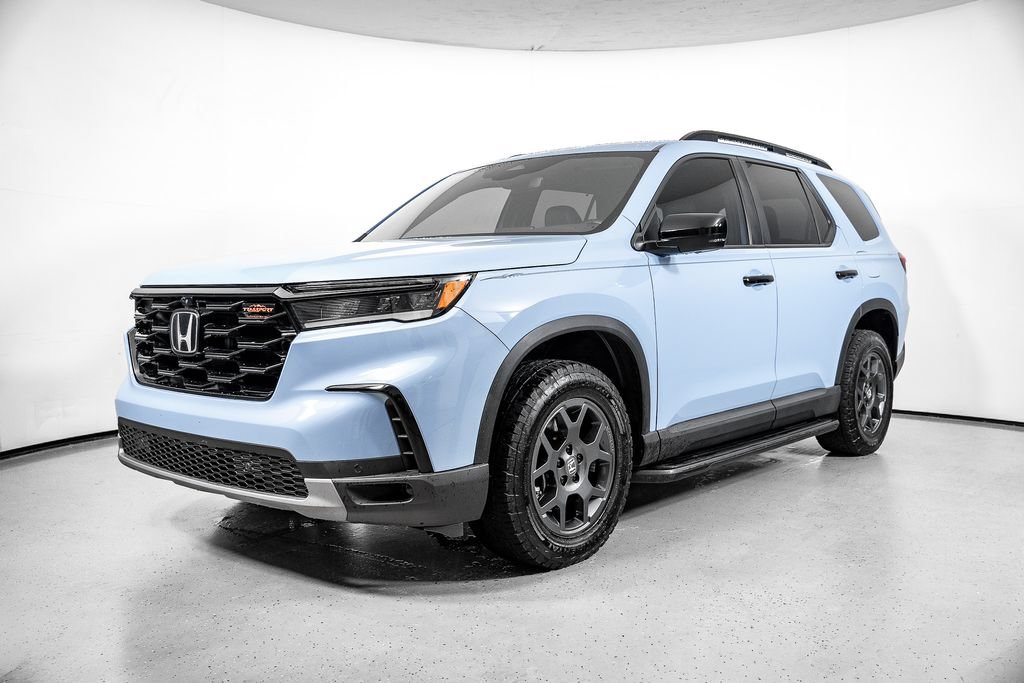 Used 2025 Honda Pilot TrailSport image 16