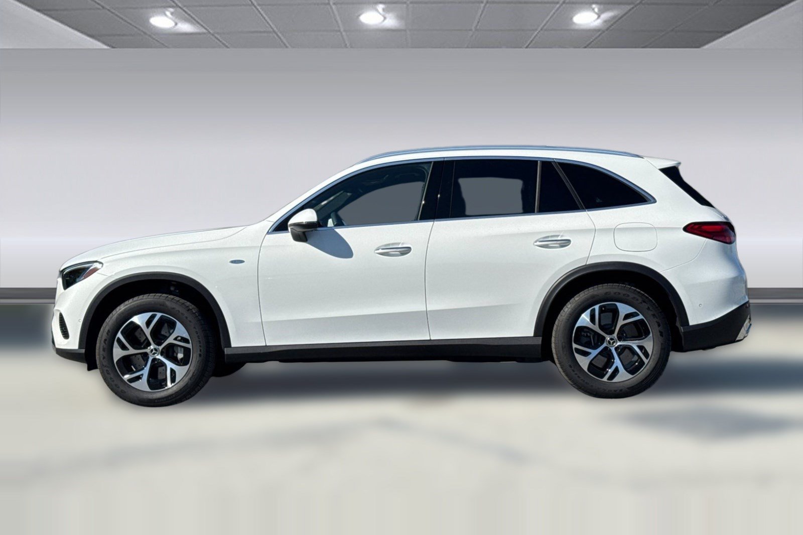 Certified 2025 Mercedes-Benz GLC 350e 4MATIC image 2