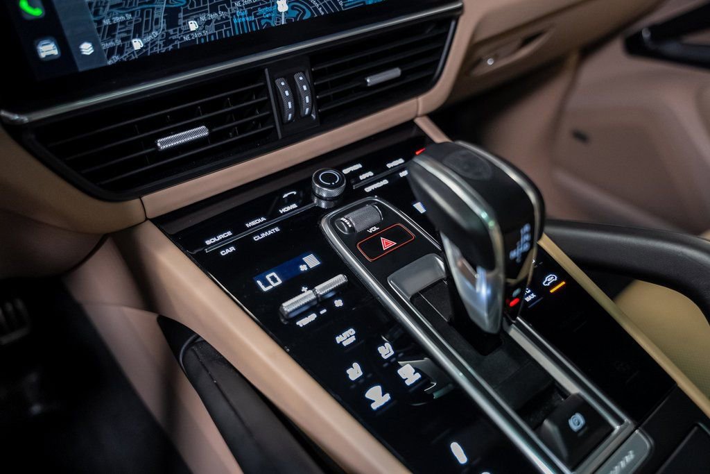 Used 2022 Porsche Cayenne GTS image 54