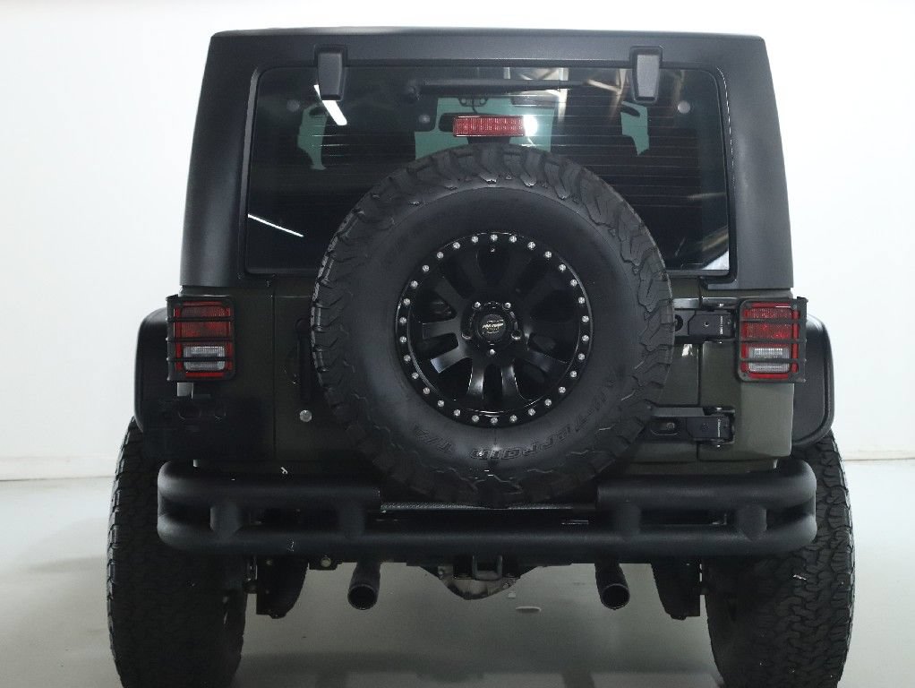 Used 2015 Jeep Wrangler Sport w/ Quick Order Package 24S AWD/4WD image 32