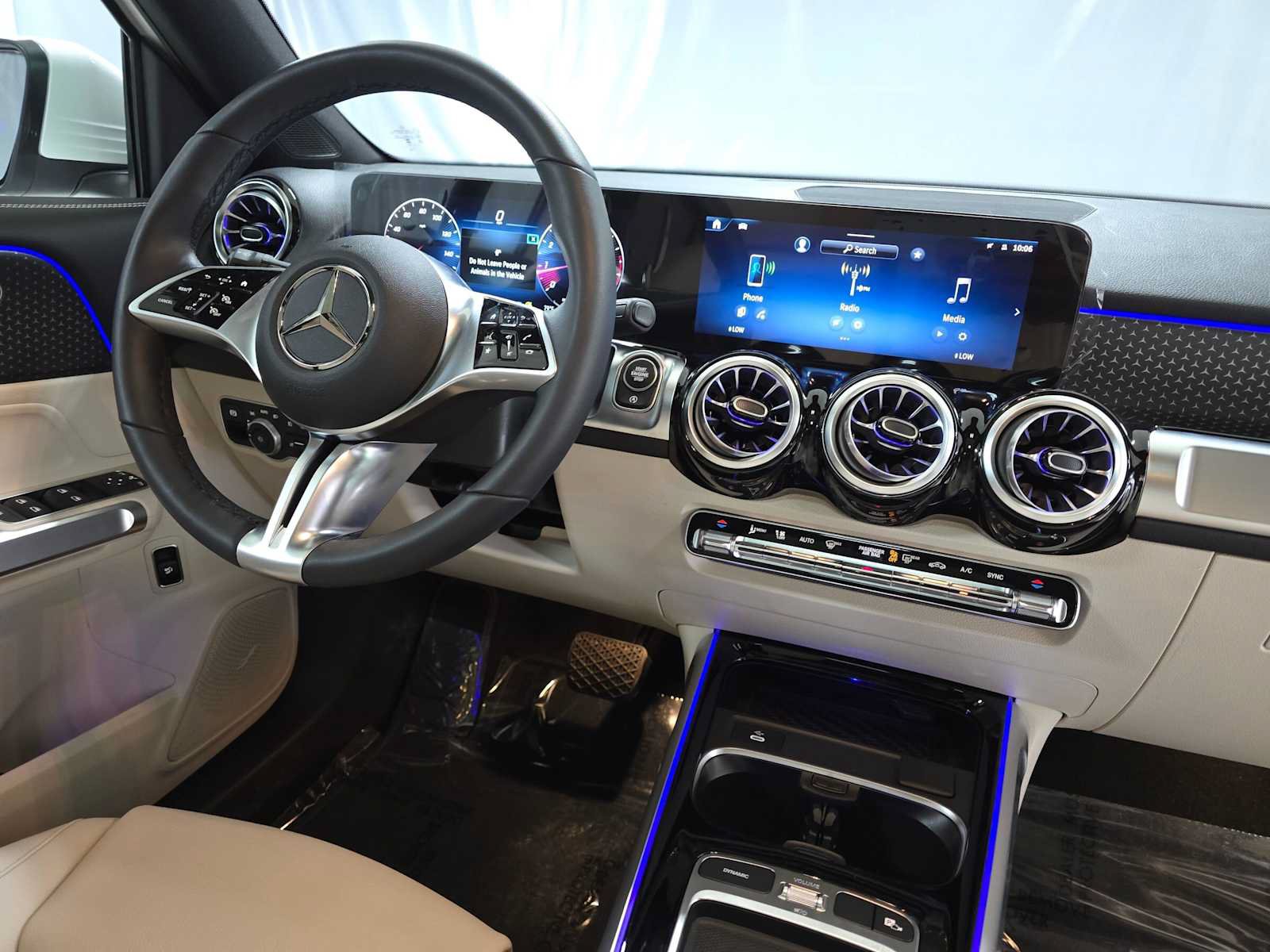 Certified 2026 Mercedes-Benz GLB 250 4MATIC image 11