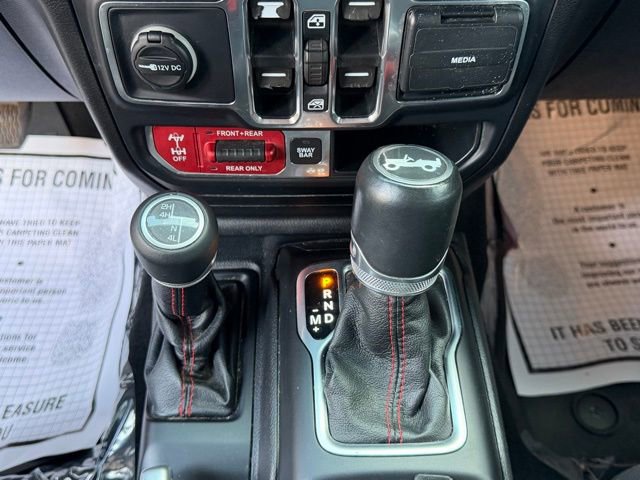 Used 2018 Jeep Wrangler Unlimited Rubicon AWD/4WD image 30