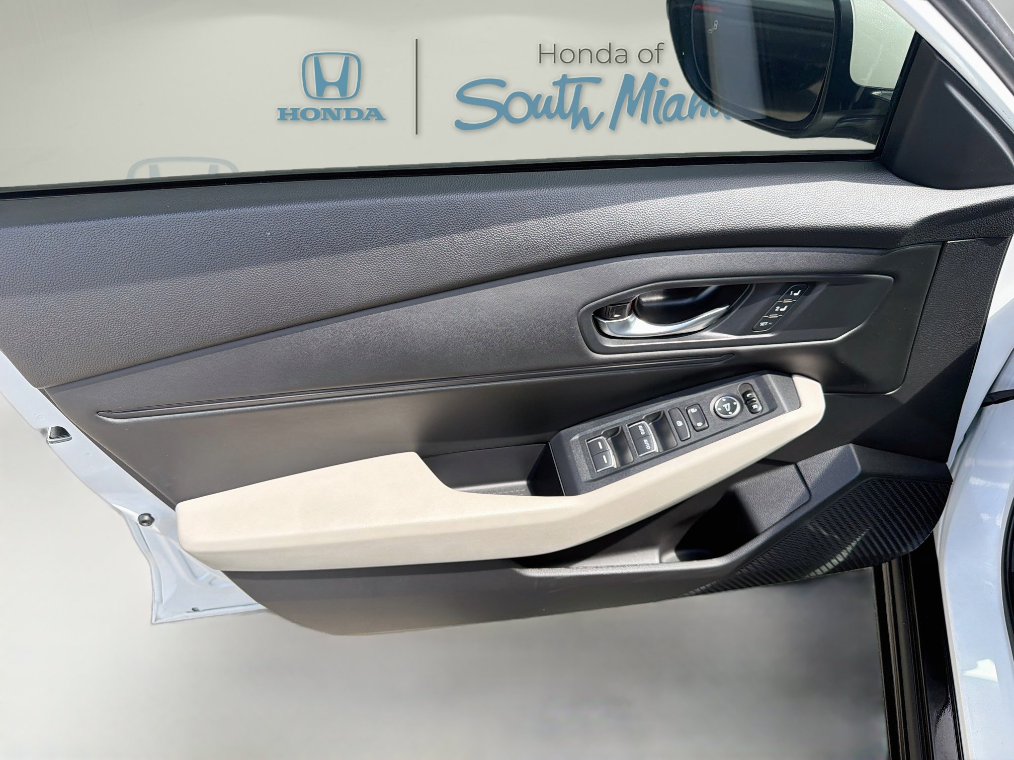Used 2024 Honda Accord EX-L image 16