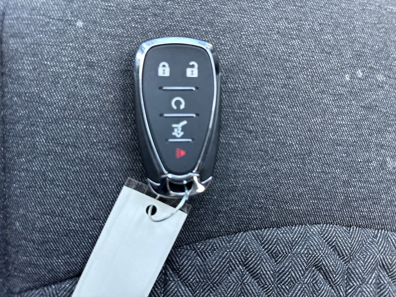 Used 2024 Chevrolet Equinox LT w/ Driver Convenience Package AWD/4WD image 24
