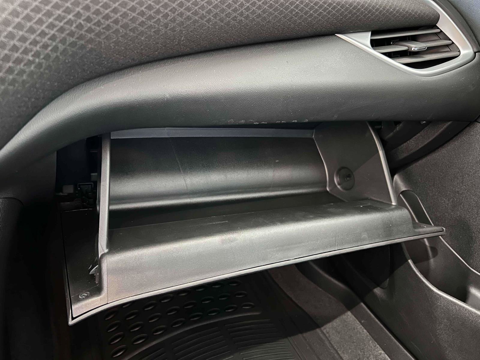 Used 2024 Chevrolet Malibu RS image 31