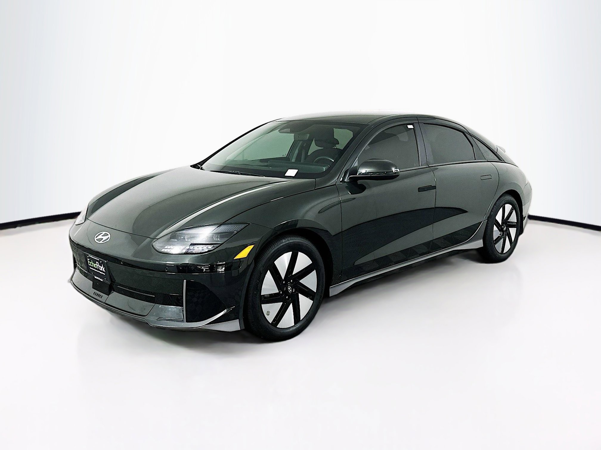 Used 2024 Hyundai Ioniq 6 SE image 3