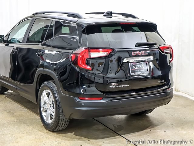 Used 2023 GMC Terrain SLE w/ Driver Convenience Package AWD/4WD image 9
