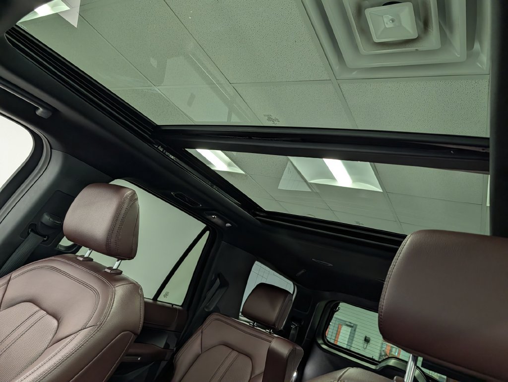 Used 2022 Ford Expedition Limited AWD/4WD image 21