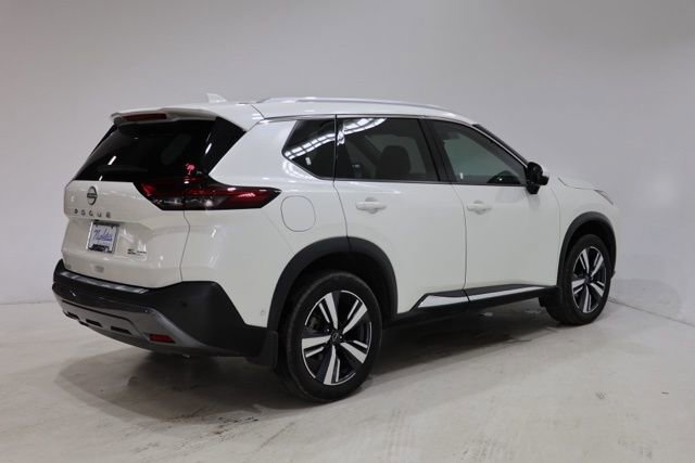Used 2023 Nissan Rogue SL w/ SL Premium Package image 7