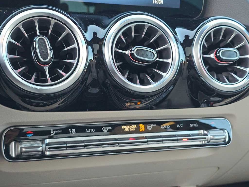 Certified 2026 Mercedes-Benz GLA 250 4MATIC image 36