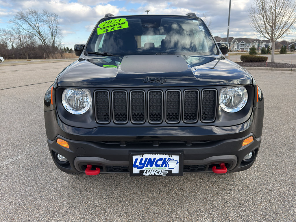 Used 2023 Jeep Renegade Trailhawk w/ Trailer Tow Group AWD/4WD image 7