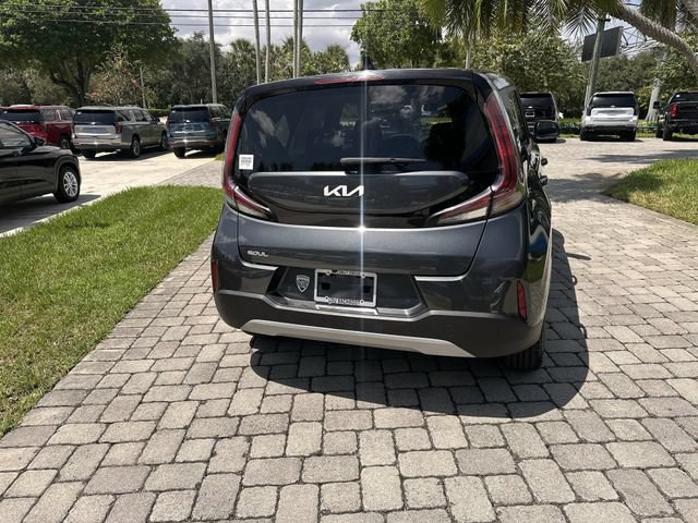 Used 2024 Kia Soul LX w/ Option Group 015 FWD image 32